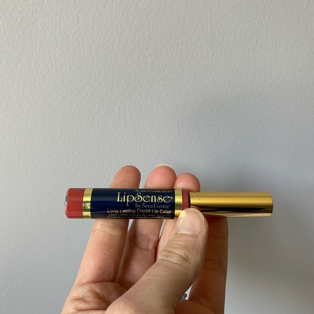 LipSense, Roseberry